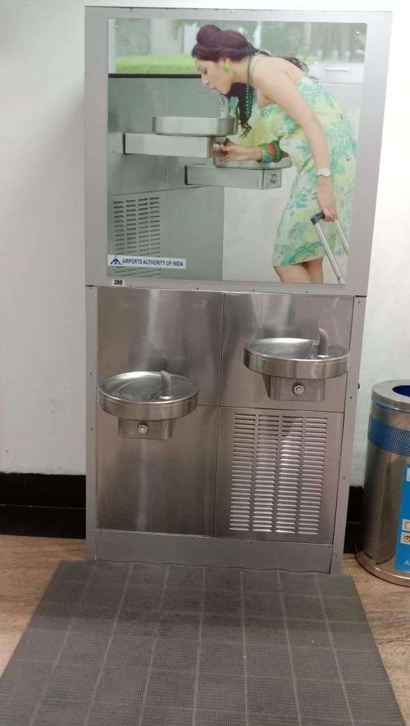Dispozitiv de umplere sticle OASIS la Aeroportul Goa