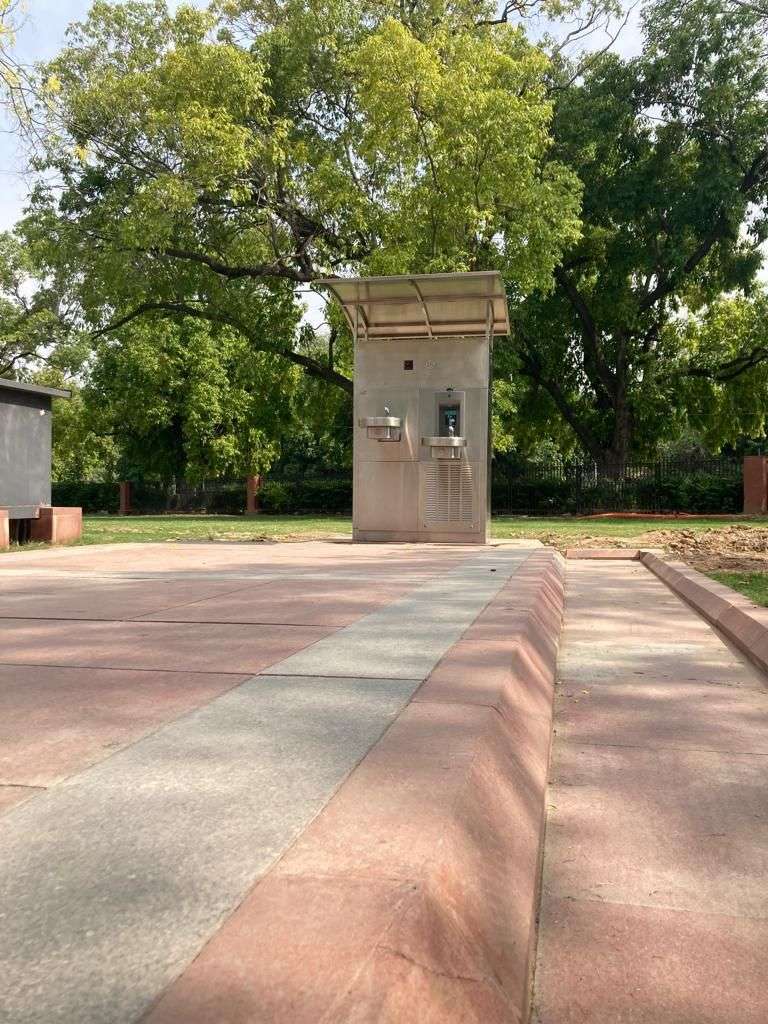 OASIS outdoor drinking fountain